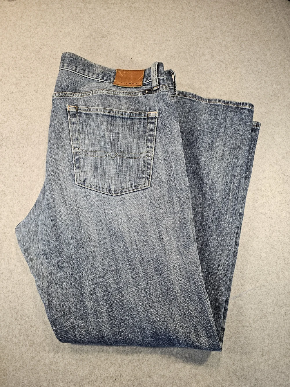Lucky Brand Men's Medium Blue Straight Jeans